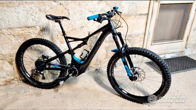 E-bike Specialized blu e nera