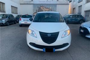 Lancia Ypsilon 1.3 MJT 95 CV 5 porte NEOPATENTATI