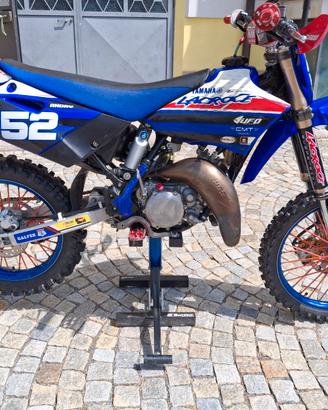 YAMAHA YZ 85