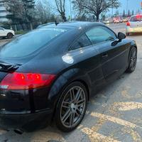 Audi TT 2009 300 cavalli