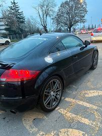 Audi TT 2009 300 cavalli