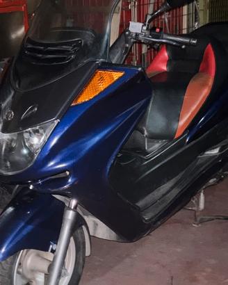 Yamaha majesty 250 anno 2000