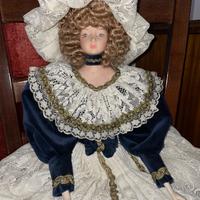 Bambola di porcellana