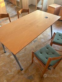 Tavolo e 4 sedie