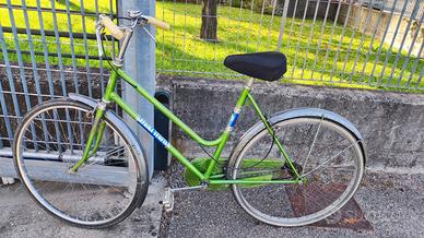 Bici donna classica con luci e campanello