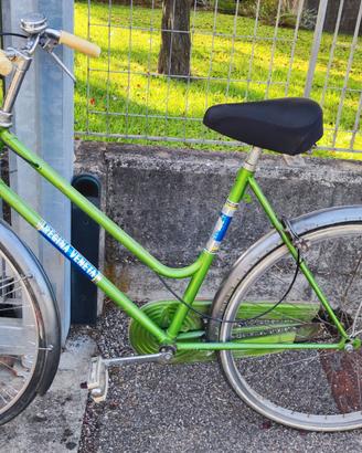 Bici donna classica con luci e campanello