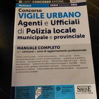 Libro concorso vigile urbano