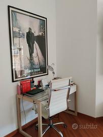 scrivania con sedia