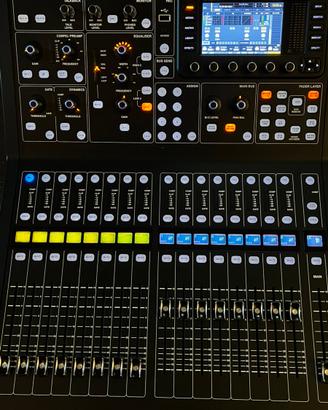 MIDAS M32r Live + Flight case