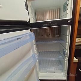 Frigo trivalente Dometic 8505