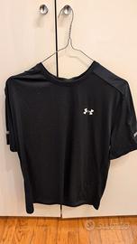 Under Armour T-shirt