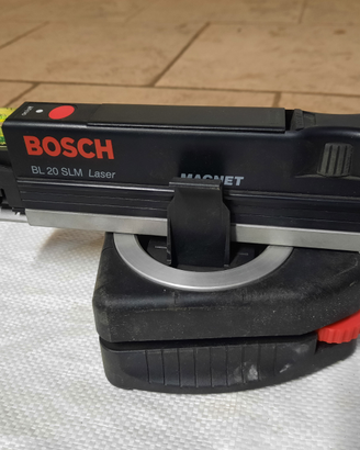 Livella con puntatore laser Bosch