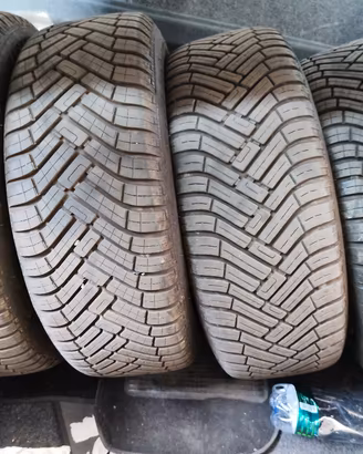 4 cerchi in ferro + gomme 4 stagioni per VW polo