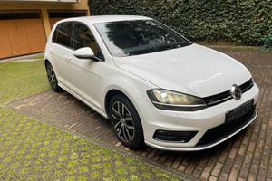 VW Golf 5p 1.6 tdi Sport Edition 110cv R-Line