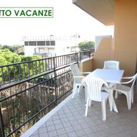 GIUGNO con terrazzo panoramico, ultimo piano