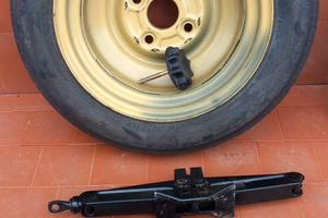 Ricambi per DAIHATSU CUORE anno 2004