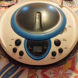 Radio , lettore CD e MP3 portatile 