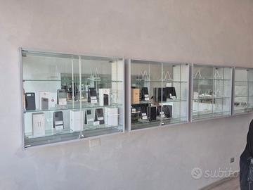 Vetrine da muro e vetrina banco