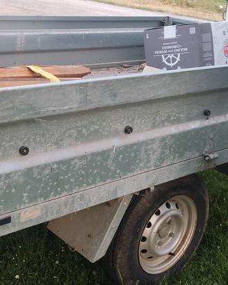 Carrello rimorchio porta tutto