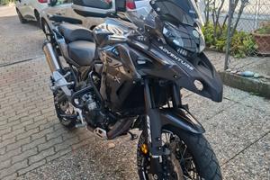 Benelli TRK 502x 