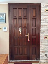 Portone in legno
