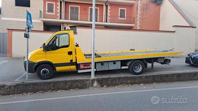 Iveco daily carroattrezzi 65c18