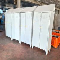 armadi porta oggetti per palestre usati