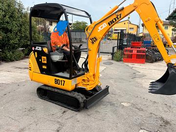 E201 Mini escavatore JCB 8017