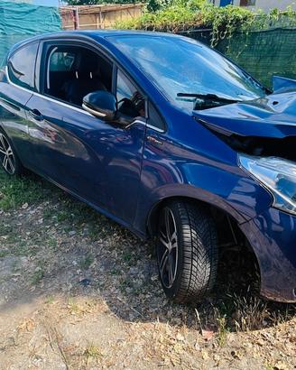 Peugeot 208 GT Line turbo benzina Solo per ricambi