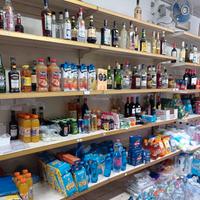 scaffali per negozio