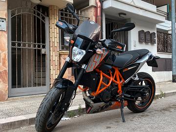 KTM Duke 690