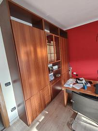 ARMADIO A MURO IN LEGNO