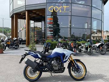 Suzuki V-Strom 800DE BIANCO OSLO
