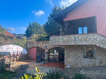 Villa in località pian cardillo