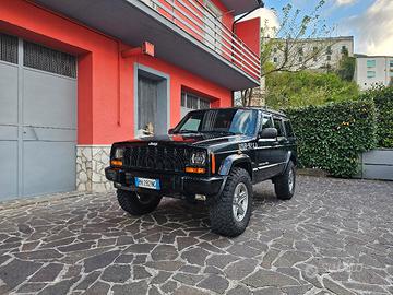 Jeep Cherokee 2.5TD 