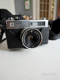 macchina fotografica Yashica