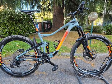 MTB da enduro Giant all-mountain