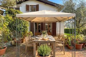 Villa di 230 m² con più di 5 locali a Garlenda