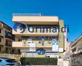 Negozio commerciale grande zona Bowling (LM/3)