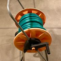 Carrello con tubo dell’acqua