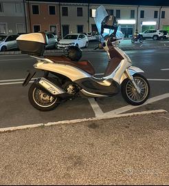 Scooter Beverlly 300