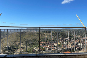 Intero stabile con vista panoramica