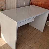 Scrivania 120 cm. grigio chiaro 