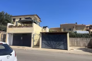 Immobile in asta di 142 m² con 3 locali e box auto