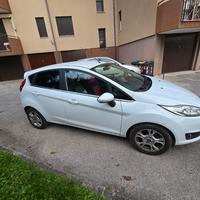 ford fiesta auto 