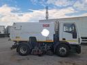 iveco-eurocargo-120e18-spazzatrice