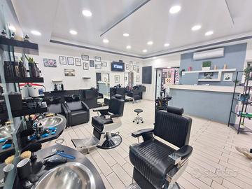 Ad. piazza gian battista vico- locale comm.le