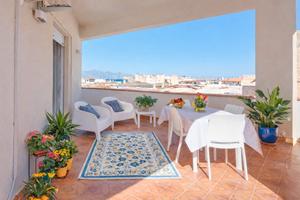 Un'oasi di relax con vista mare ad Alcamo Marina