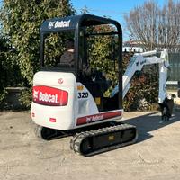 E217 Mini escavatore 17 q.li Bobcat 320