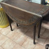 Tavolo rotondo in legno